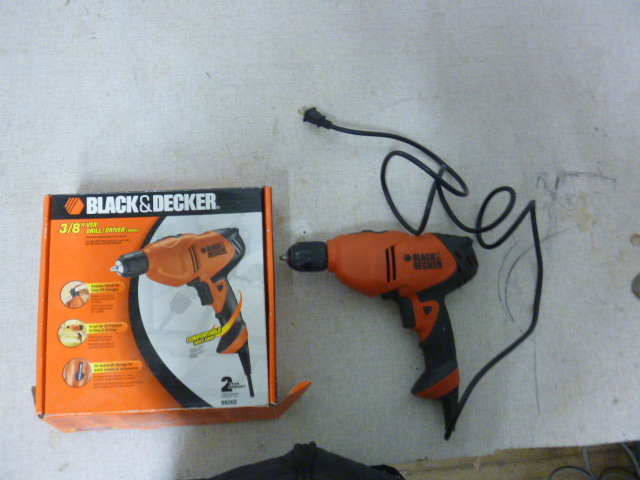 lot 93 image: Black & Decker 38 Drill Keyless Chuck