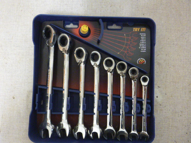 lot 95 image: Gear Wrench Ratcheting Box End Wrench