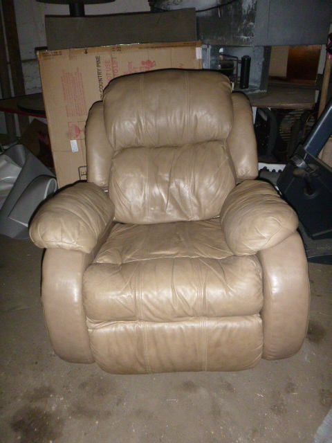 lot 133 image: Leather Chair