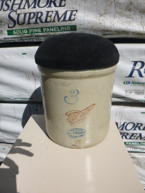 lot 154 image: Red Wing 3 Crock
