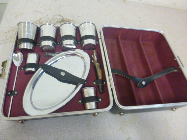 lot 214 image: Executair 707 Travel Bar