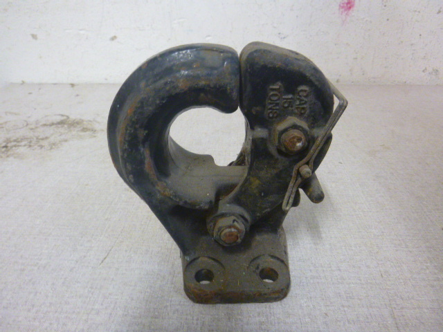 lot 215 image: Pintle Hitch
