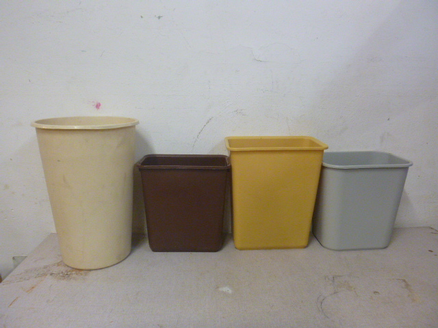 lot 240 image: 4 Waste Baskets