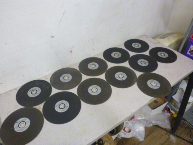 lot 250 image: 12 ESCH Metal Cutting Blades