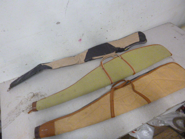 lot 252 image: 3 Gun Cases