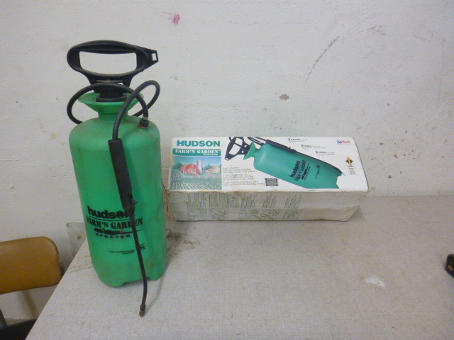 lot 255 image: Hudson Farm N Garden Sprayer