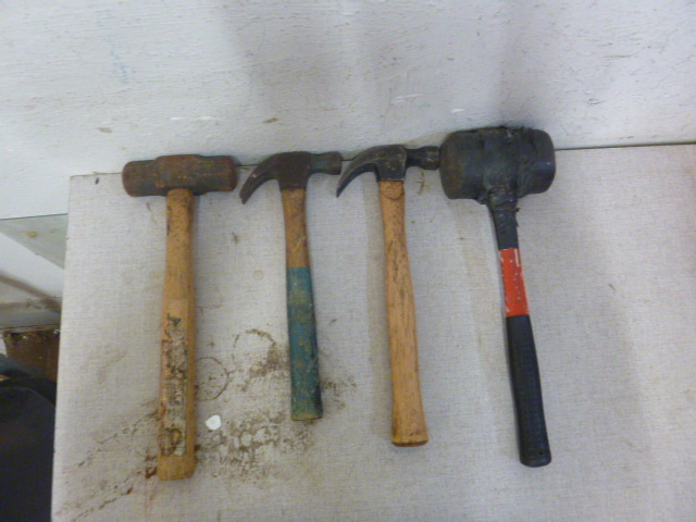 lot 272 image: 4 Hammers
