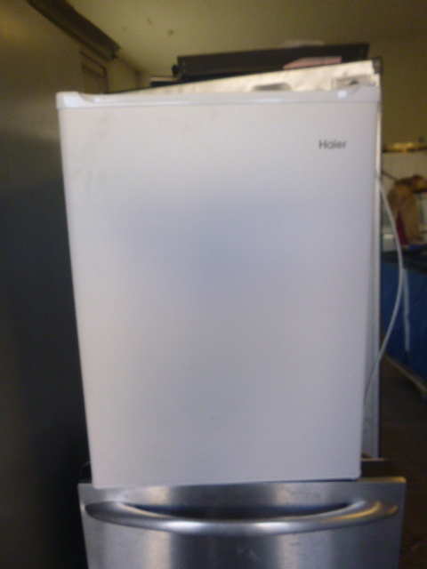 lot 4 image: Haier RefrigeratorFreezer