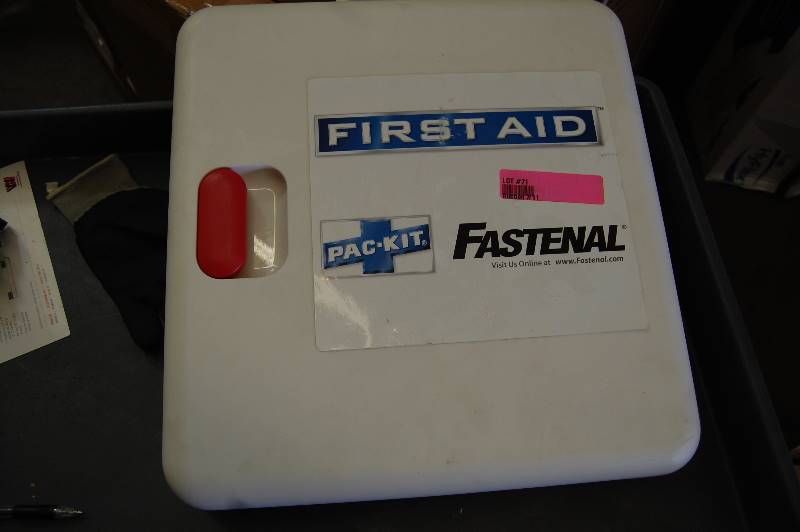 lot 21 image: First Aid Kit