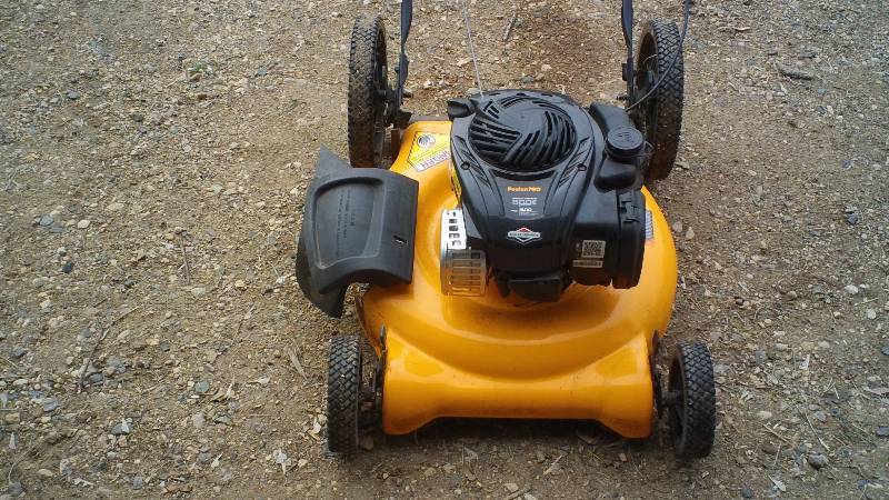 Poulan push mower