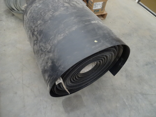 Rol of flat plastic. 27 wide. 116...
