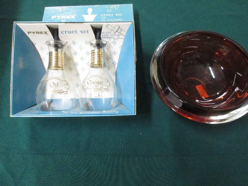 Vintage Pyrex Cruet Set, Thick Red ...