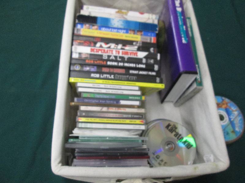 Lot of DVD Movies many without case...