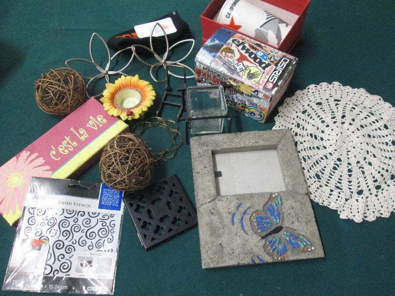 Assorted Small Dcor, Trinket Ches...