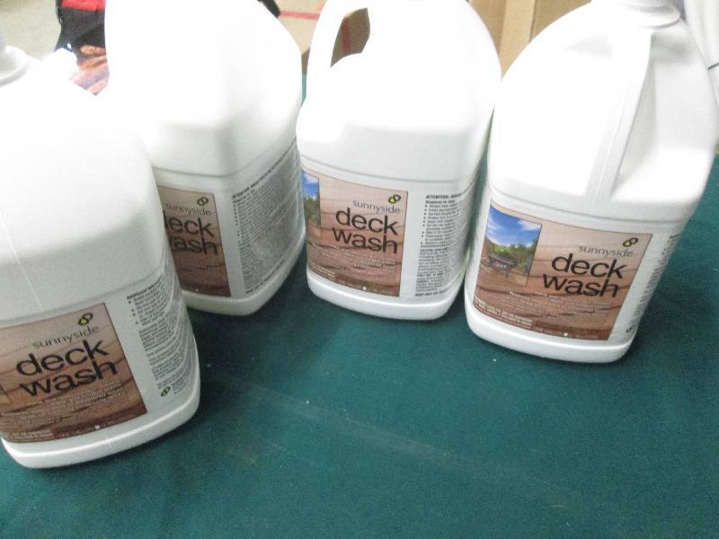 4 Gallons of Sunnyside Deck Wash...