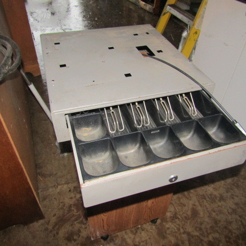Cash drawer