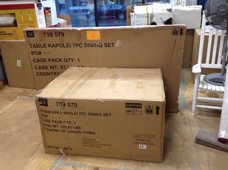 lot 1 image: Hampton Kapolei 7 PC Dining Set
