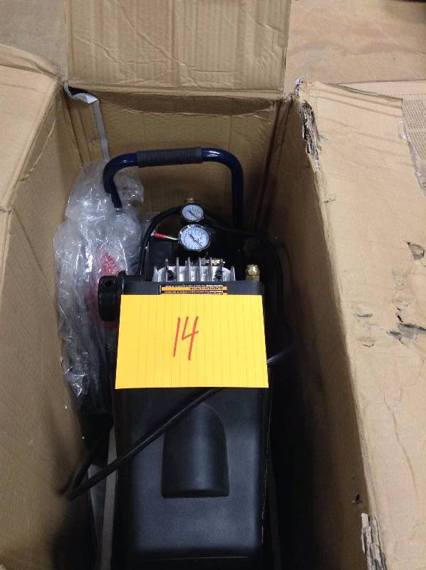 lot 14 image: CH 8 Gallon Air Compressor DC080100