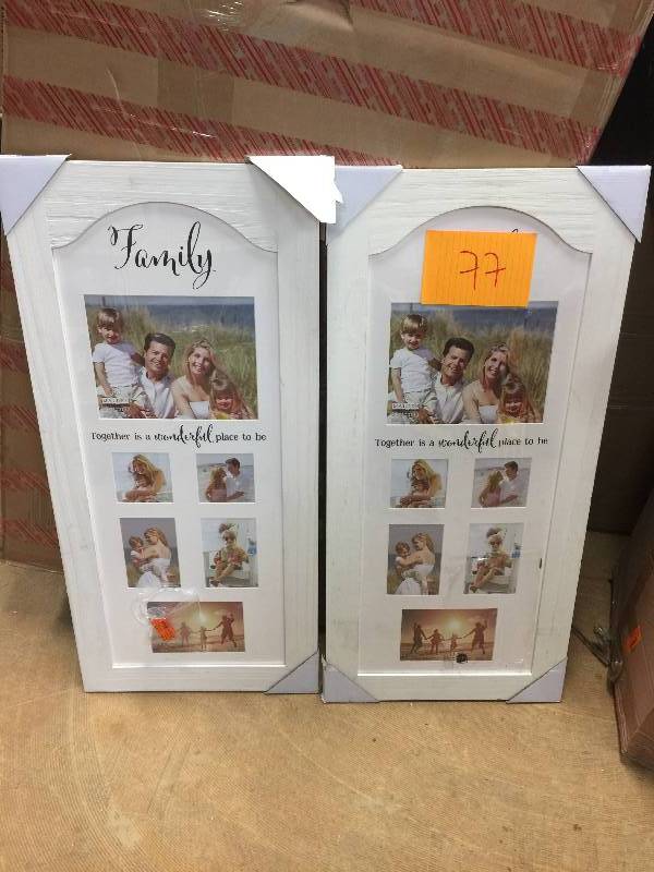 lot 77 image: Set of 2 picture frame