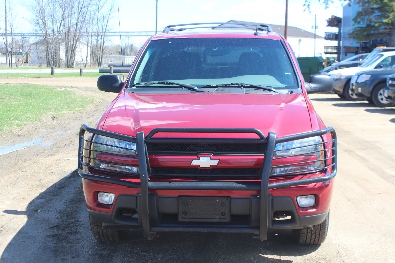2004 Chevrolet Trailblazer LT 4x4 - Rust Free ND Truck