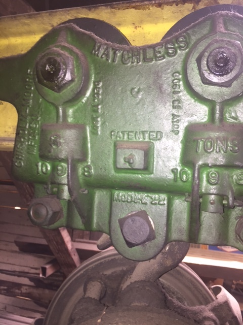 lot 107 image: MANUAL CHAIN HOIST