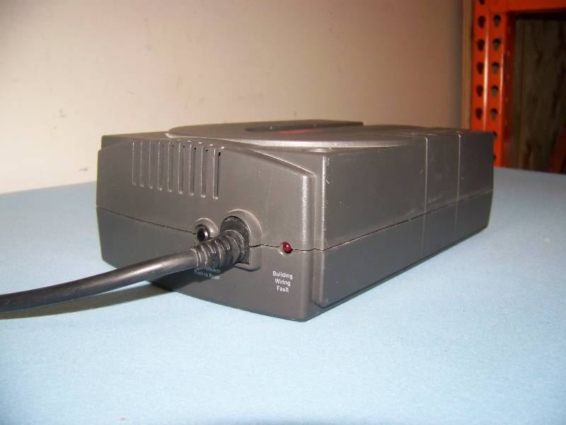 lot 79 image: APC, Back-UPS ES, Battery Back-Up plus Surge Protection, Outlet Box