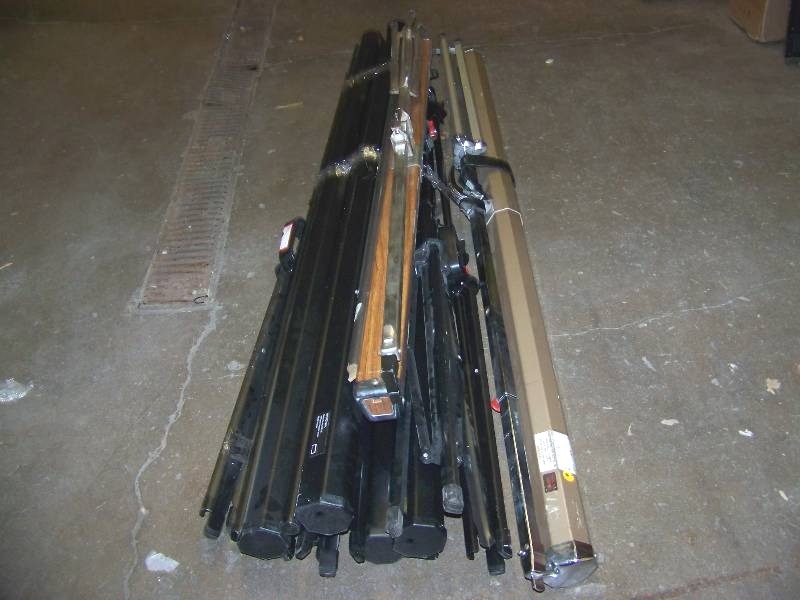 lot 138 image: Miscellaneous, Manual (Pull Down), Movie  Projection Screens, some with Tripods for PARTS  REPAIR