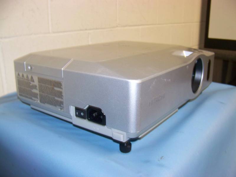 lot 7 image: Hitachi, CP-WX410, LCD Projector with HDMI Input