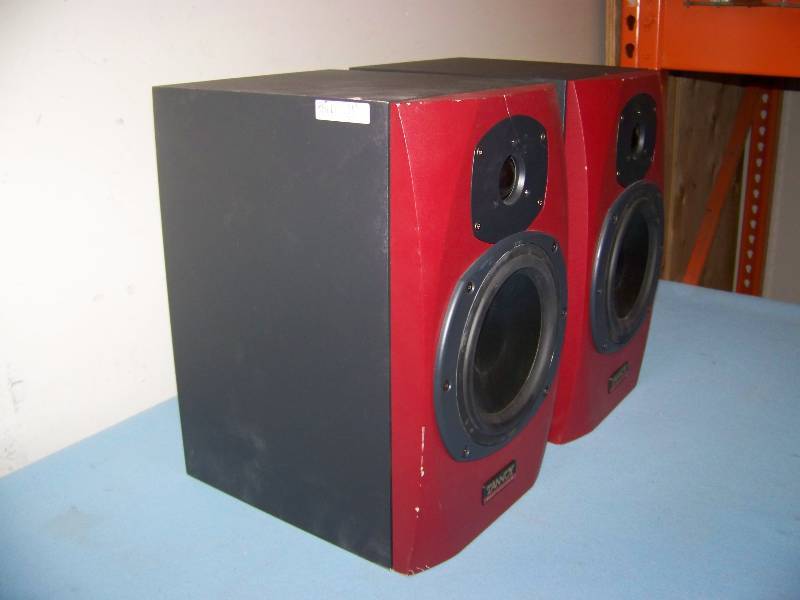 lot 39 image: (2) Tannoy, Reveal Series, Speakers  Monitors