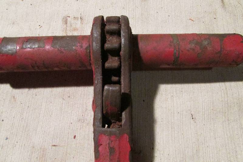 lot 27 image: Ratchet Chain Binders