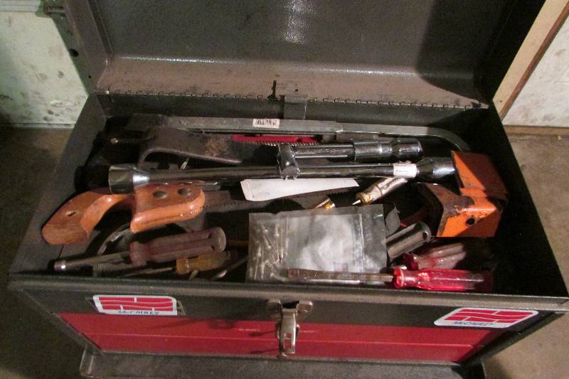 lot 43 image: Tool Box WCabinet