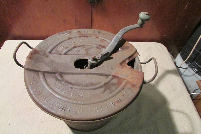 lot 12 image: Antique Universal Bread Maker