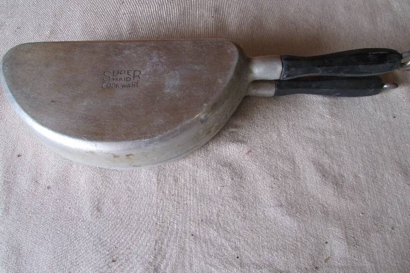 lot 51 image: Vintage Super Made Cookware