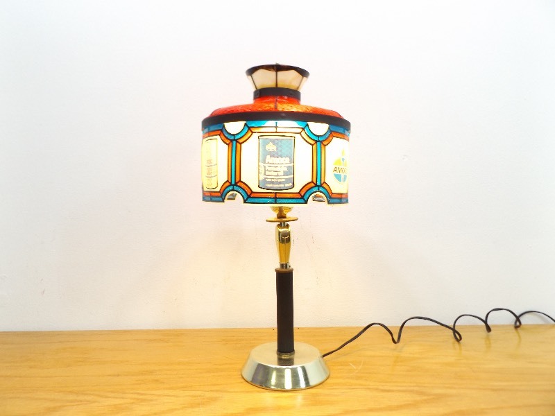 lot 7 image: Vintage Amoco Lamp