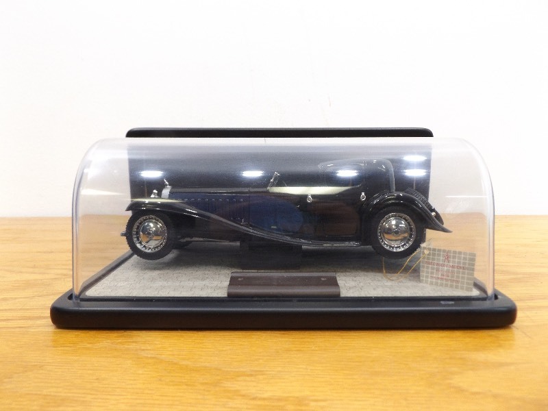lot 10 image: 124 Franklin Mint 1930 Bugatti Royale Coupe Napoleon