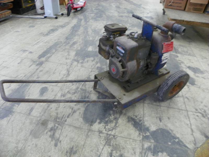 TRASH PUMP WITH BRIGGS & STRATTON MOTOR