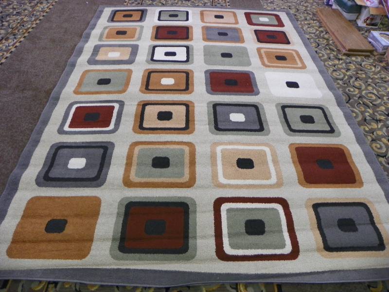 AREA RUG