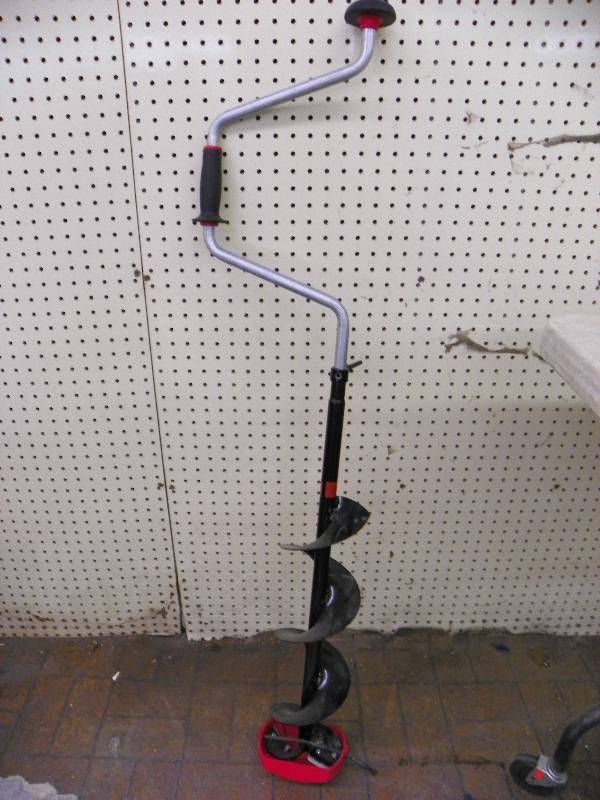 STRIKEMASTER ICE AUGER, MANUAL
