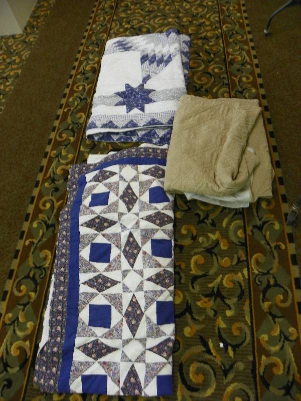 BLANKETS  QUILTS