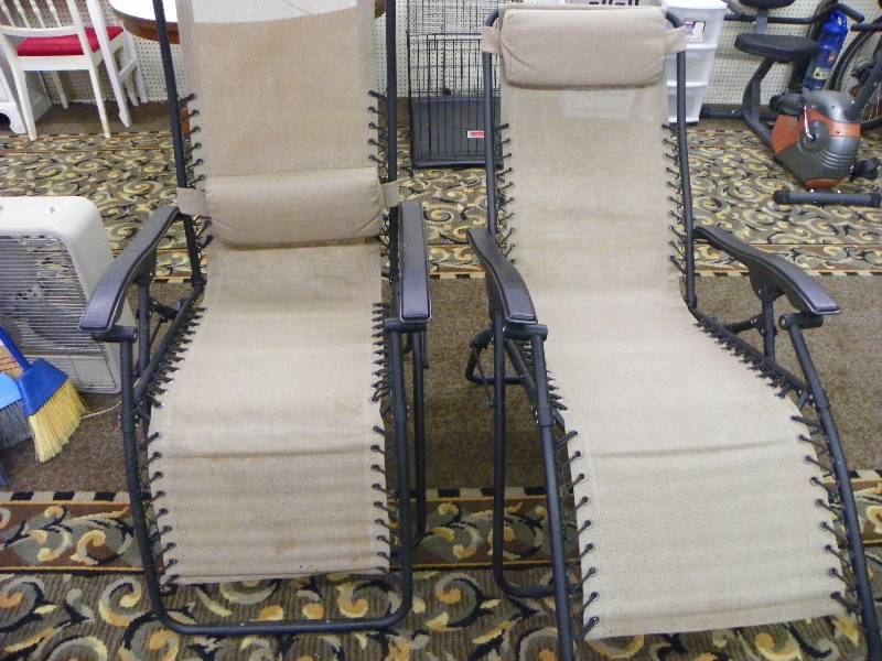 PAIR OF ZERO GRAVITY LOUNGE LAWN CHAIRS