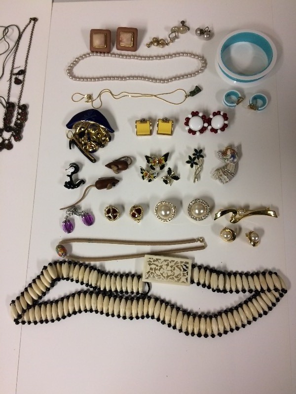 Vintage Jewelry Costume Necklaces Bracelets Earrings BroochesPins Belt