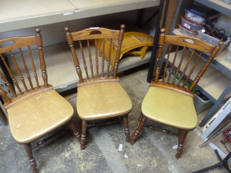lot 325 image: Vintage Chairs