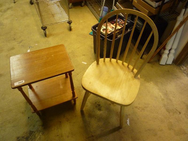 lot 326 image: Furniture