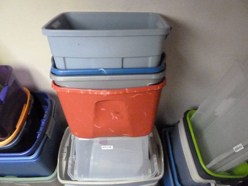 lot 329 image: Totes without Lids