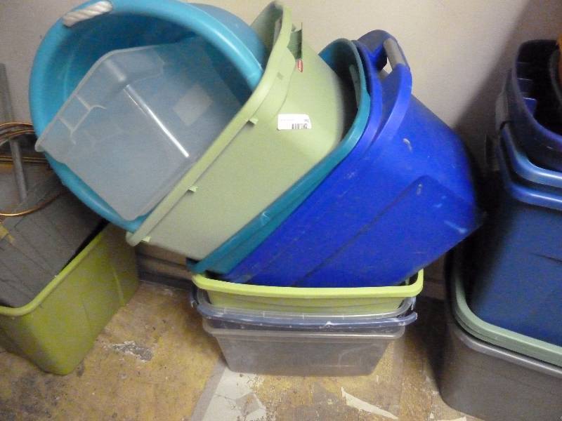 lot 331 image: Totes without Lids