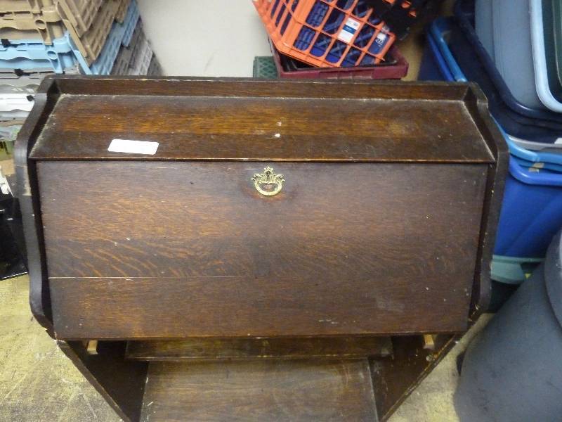 lot 342 image: Antique Desk