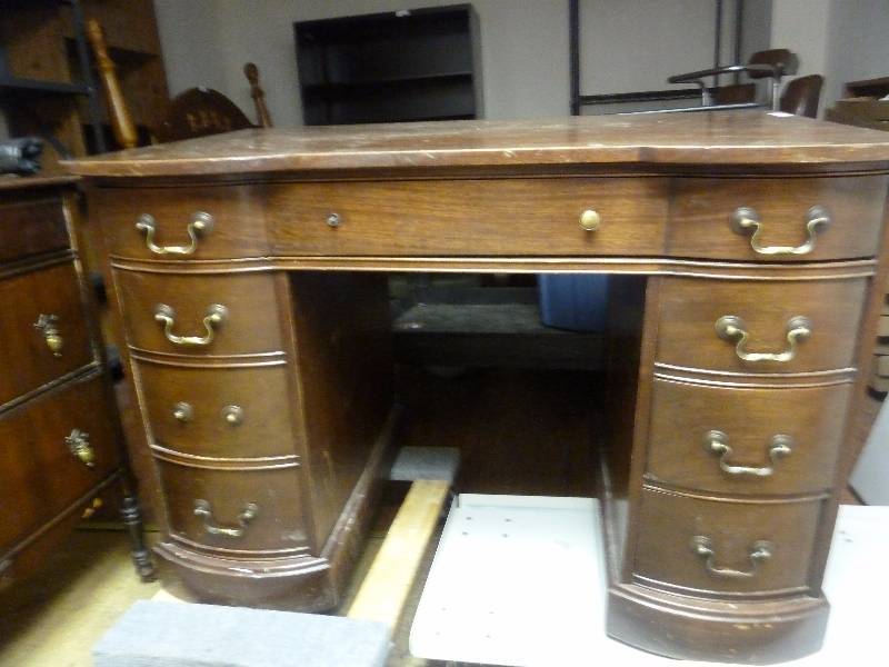 lot 356 image: Antique Desk