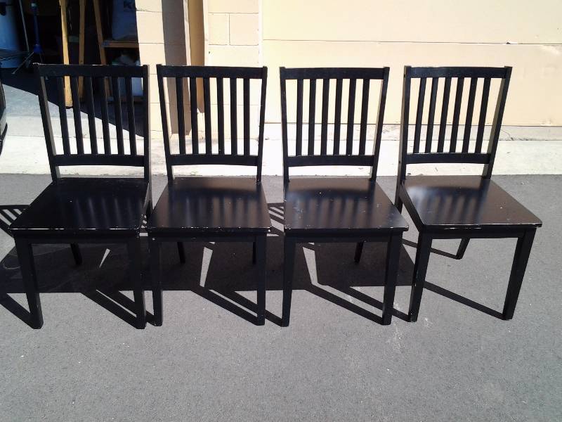 lot 3 image: 4-Black Dining Chairs