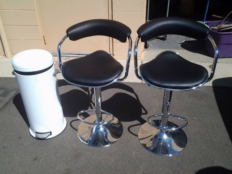 lot 5 image: 2-BlackChrome Stools 26 Inches To Seat, 1-Foot Pedal Trash Can 28 Inches Tall