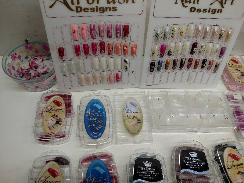 Asstd Finger Nail Tips...